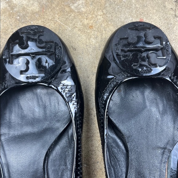 Tory Burch patent leather Black Ballet Flats
Size: 5?(please read description) - Picture 2 of 9